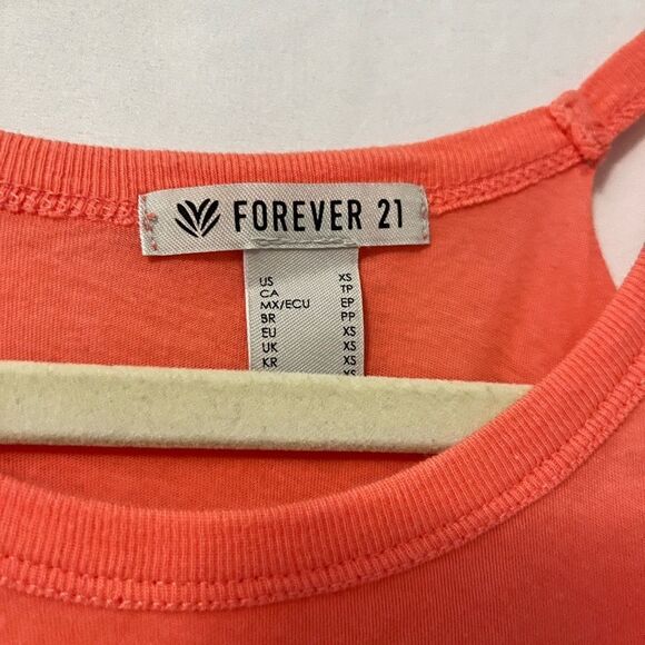 🟢Forever21 Coral Shoulder Cut Out Front Knot Oversized Cropped Top Sz XS - Picture 5 of 6